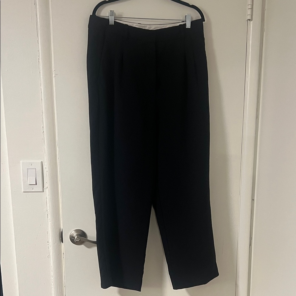 Wilfred black crepette effortless pants, size 14, inseam 29, CLOSET CLEANOUT